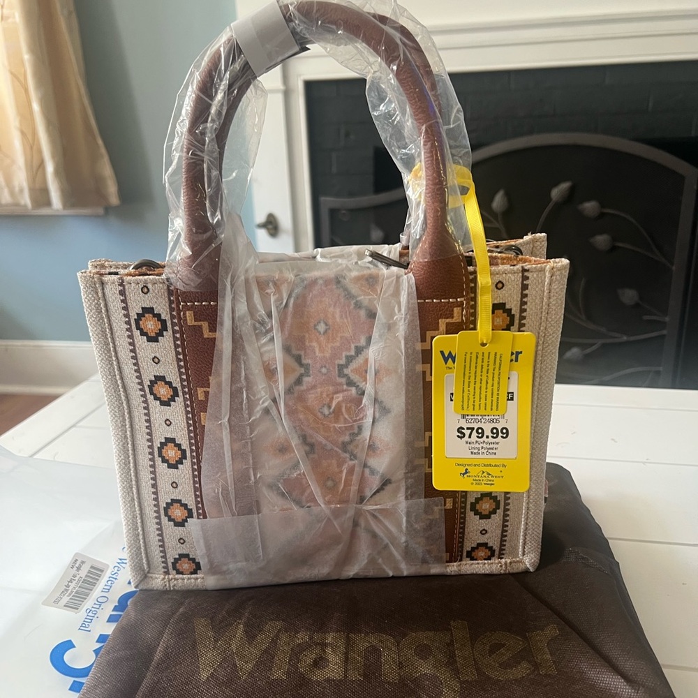 SOLD ✨OG AZTEC WRANGLER PURSE!
